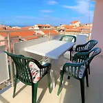 Roko House Apartman *