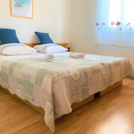 Roko House Apartment