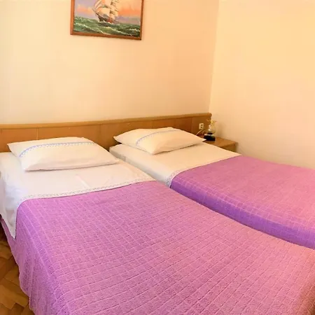 Apartment Roko House Primošten