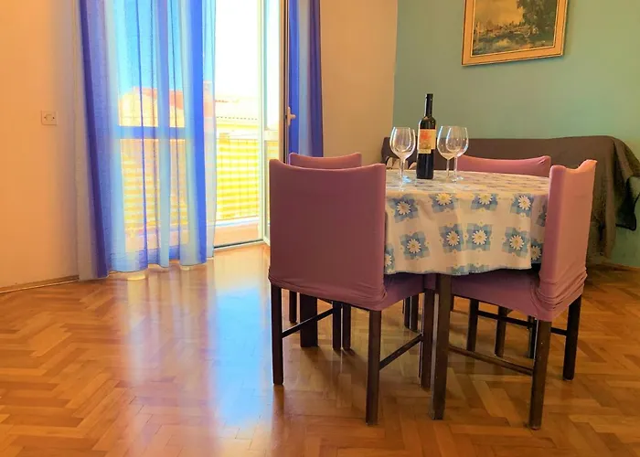 Roko House Apartman *